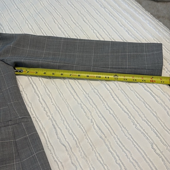 Vintage Banana Republic long and lean blazer - Picture 5 of 9